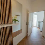 Tanic Loft Main Station Apartment