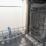 Tanic Loft Main Station Apartment
