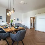 Tanic Loft Main Station Apartment Dusseldorf